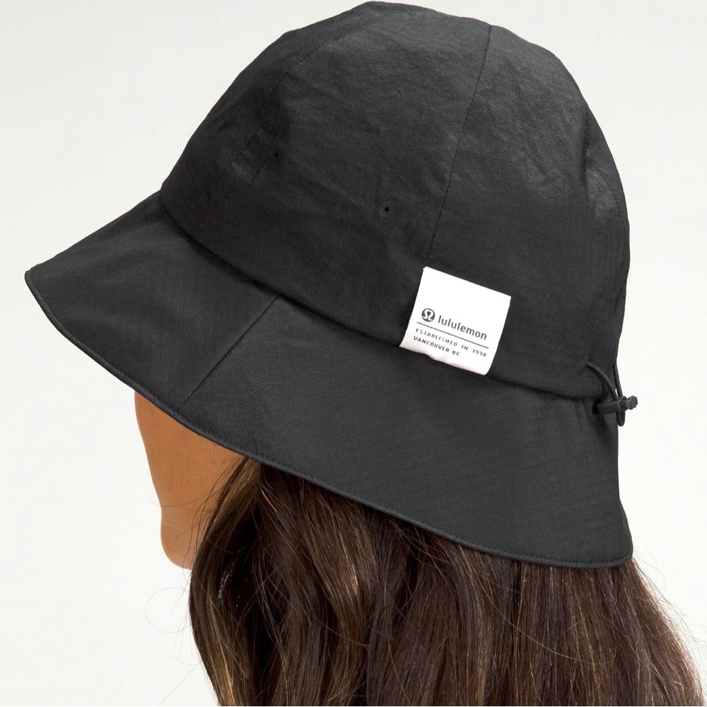 NEW LULULEMON BUCKET HAT BLACK Size S/M